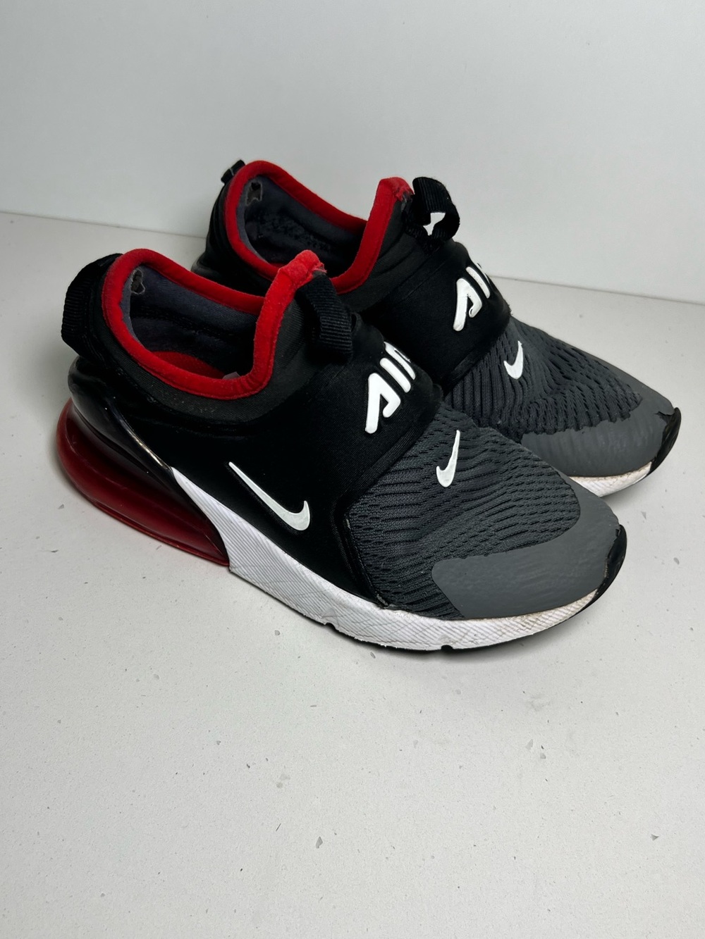 Nike Air Max Motion Kids Sneakers Black Red White Size 13.5C